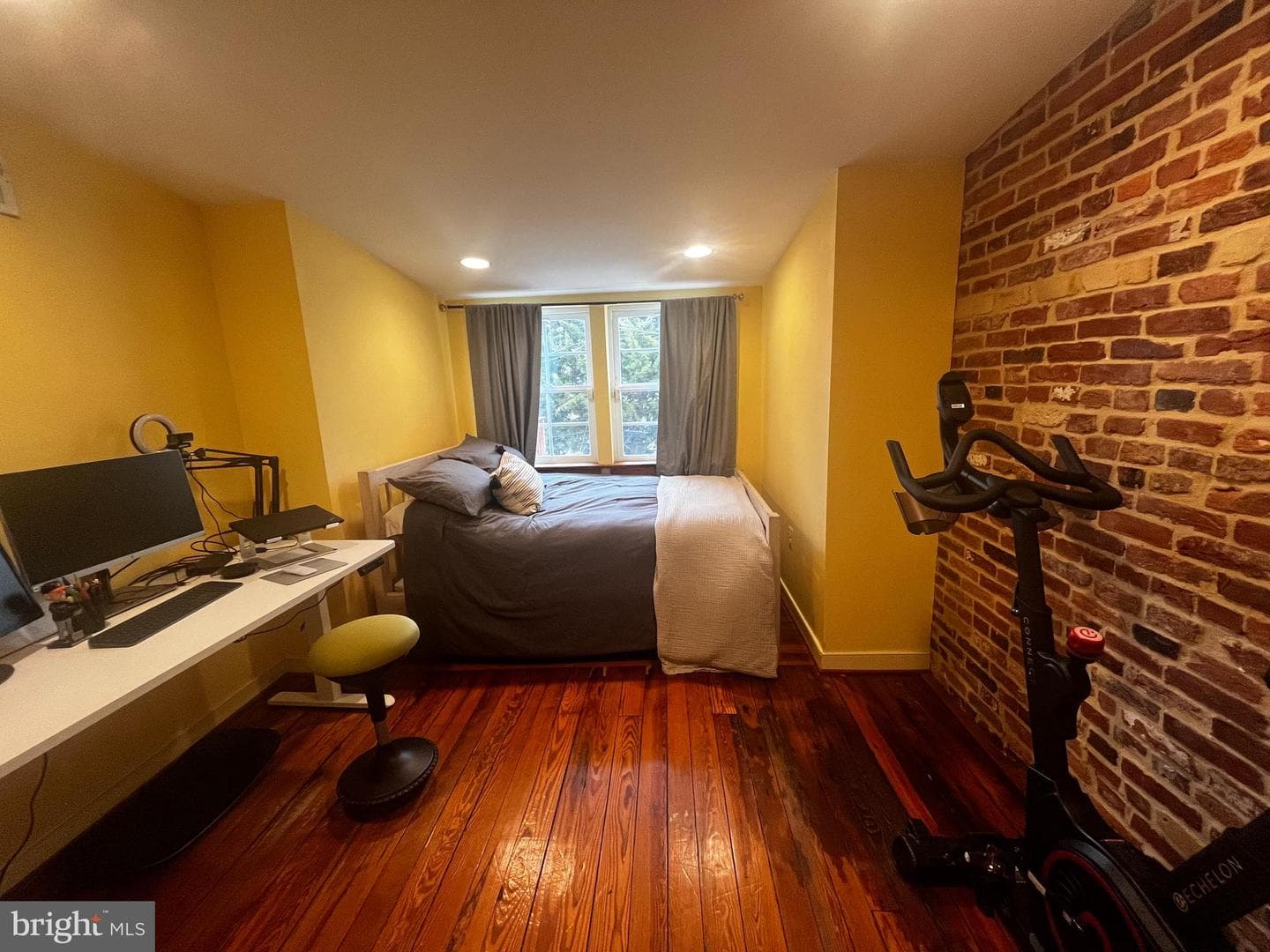 1437 Henry Street photo 18