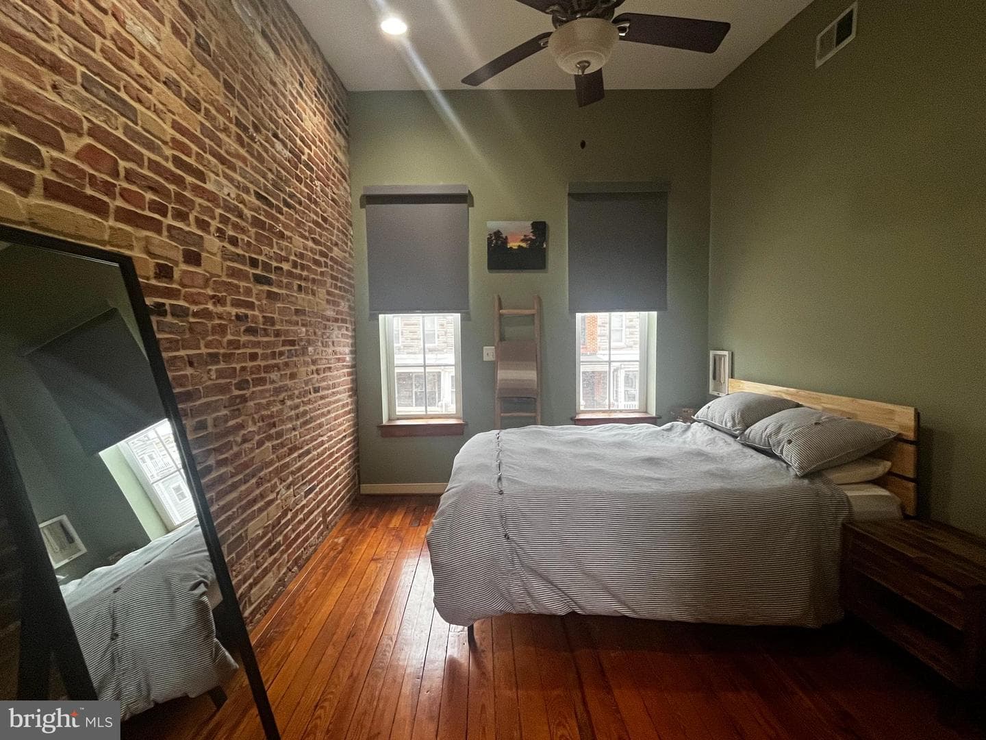1437 Henry Street photo 22