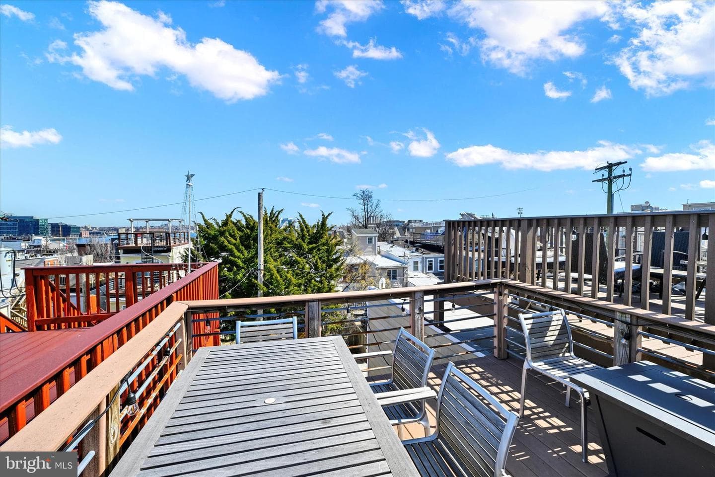 1437 Henry Street photo 28