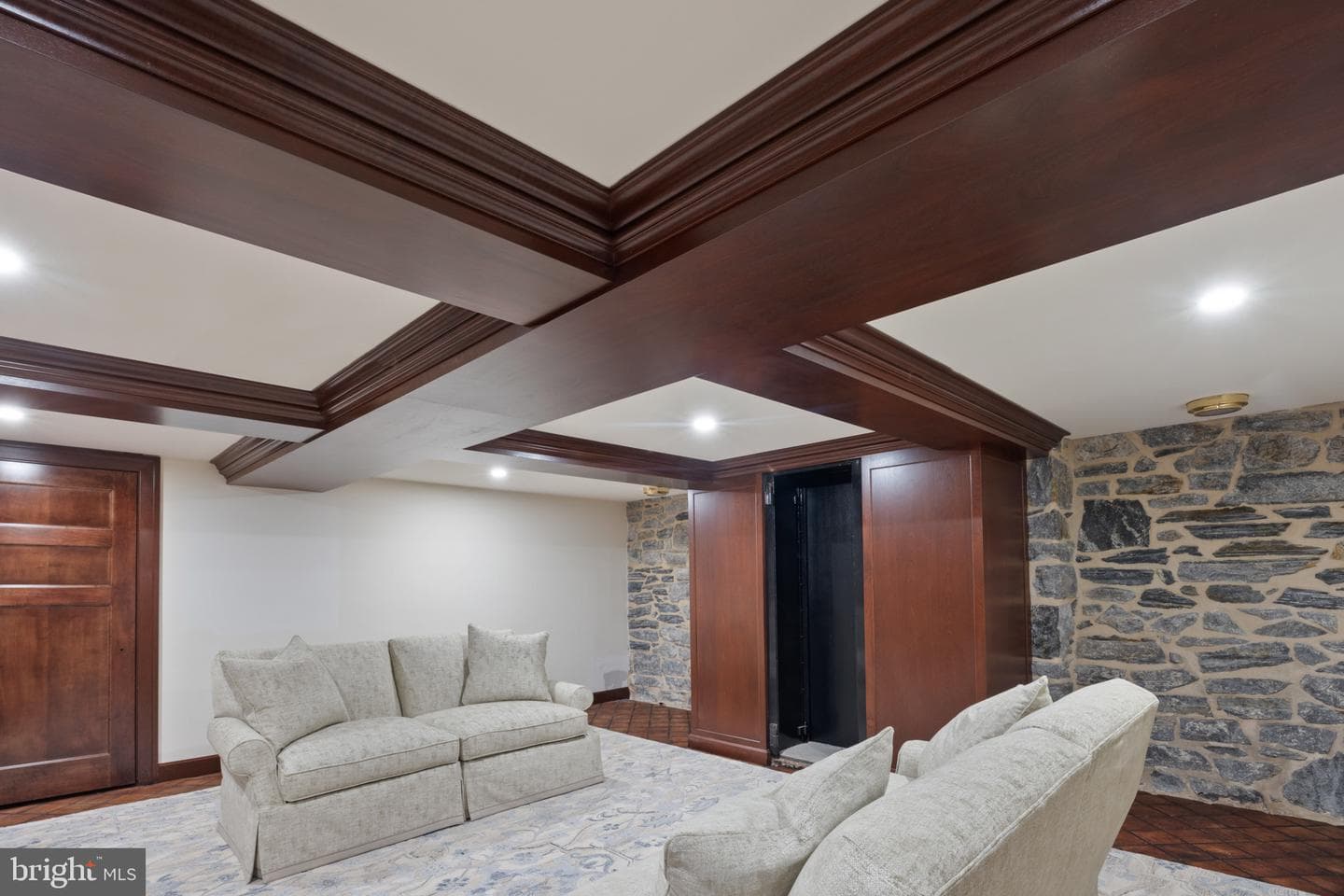 4102 Greenway photo 52