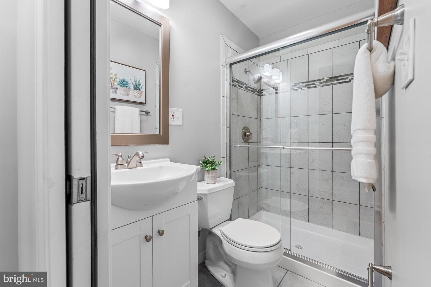 1261 Riverside Avenue photo 20