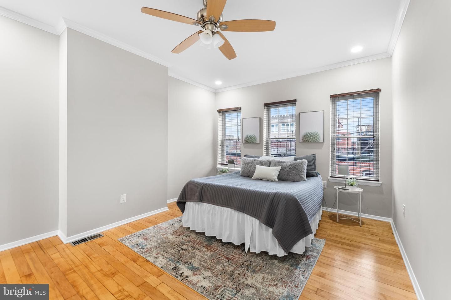 1261 Riverside Avenue photo 31