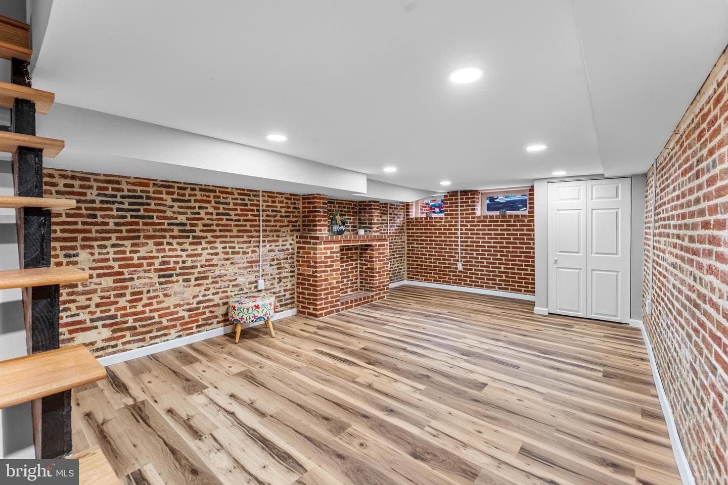 1261 Riverside Avenue photo 34