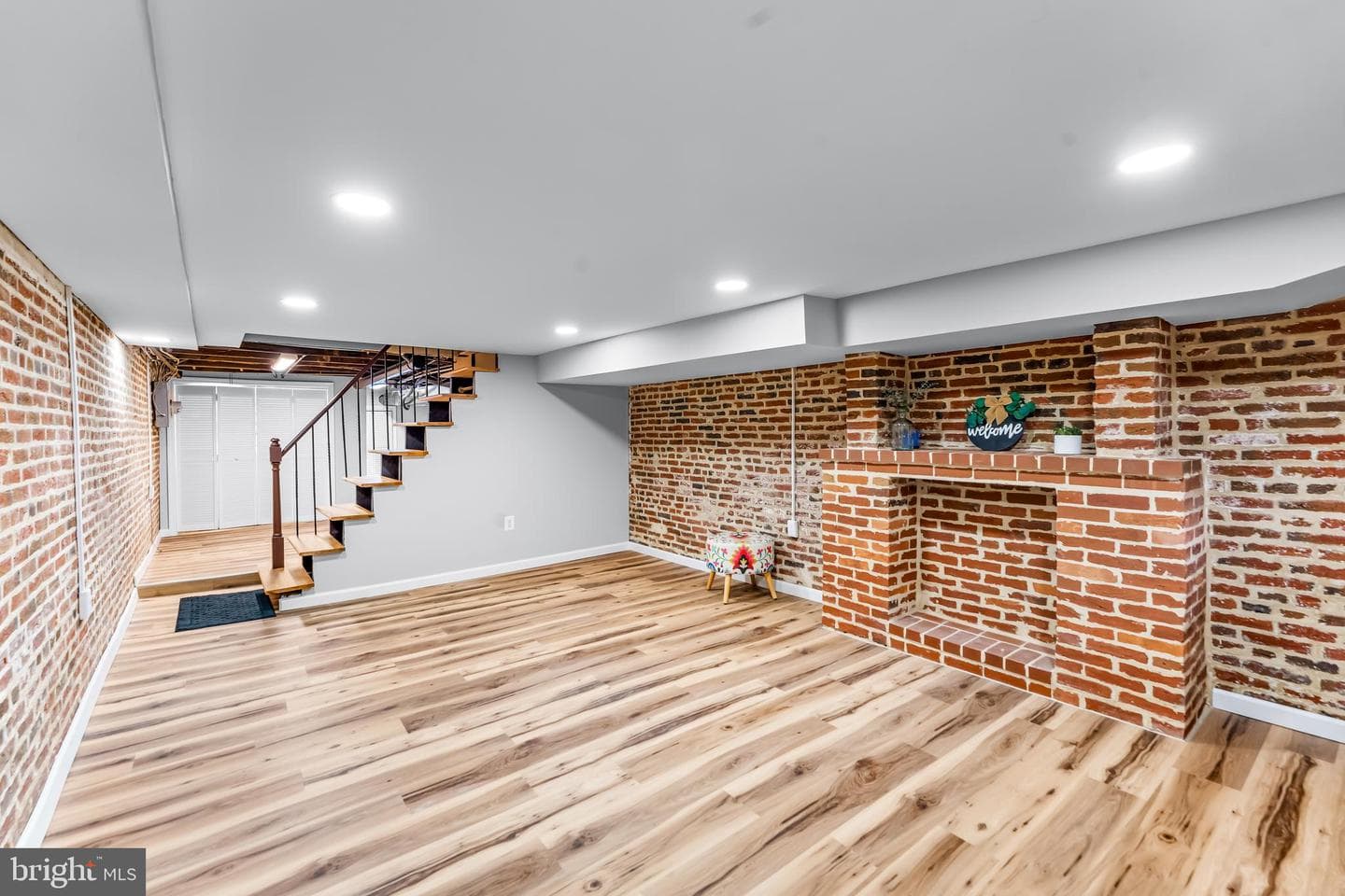 1261 Riverside Avenue photo 35