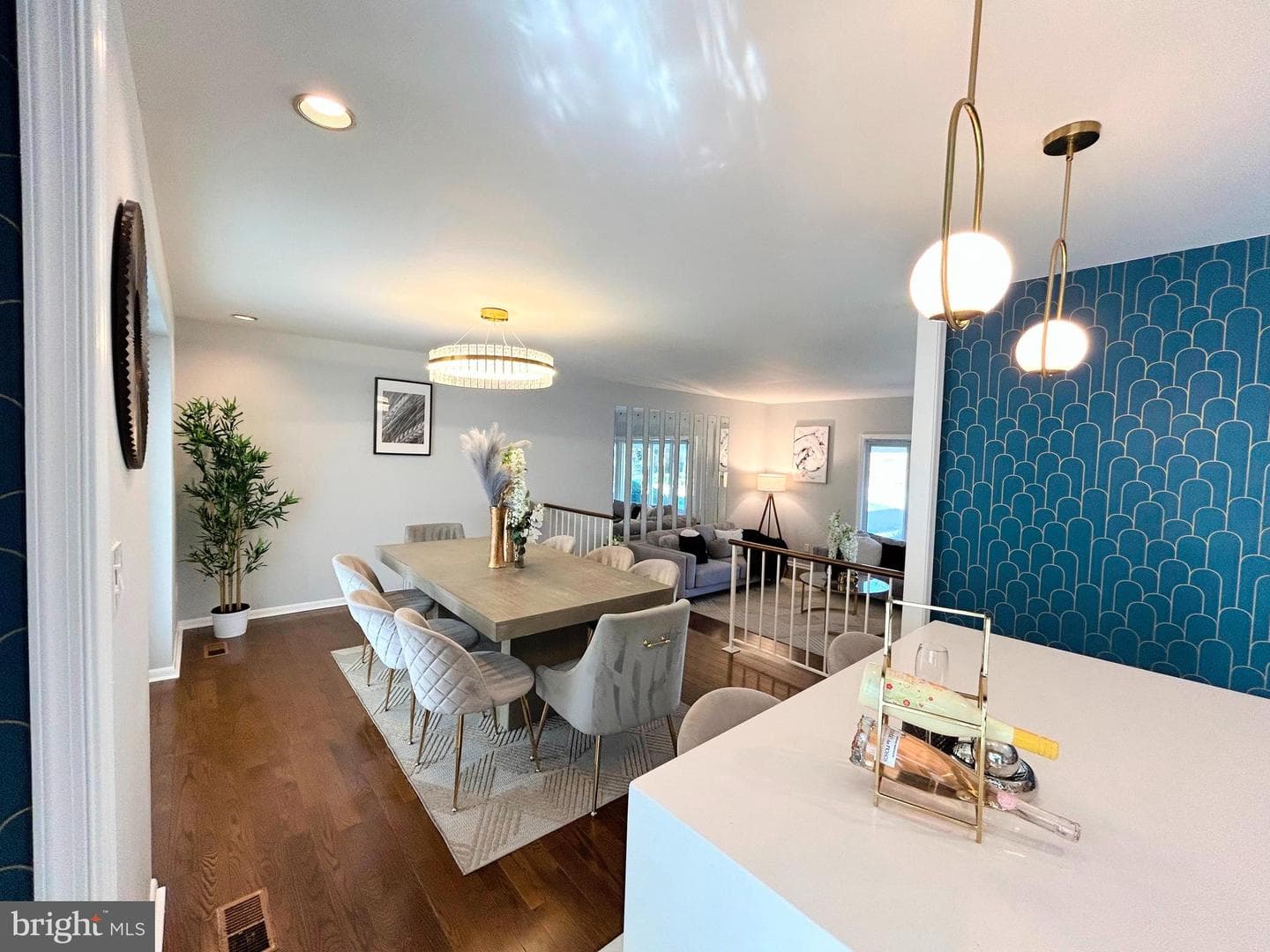 5716 Charlestowne Drive photo 4