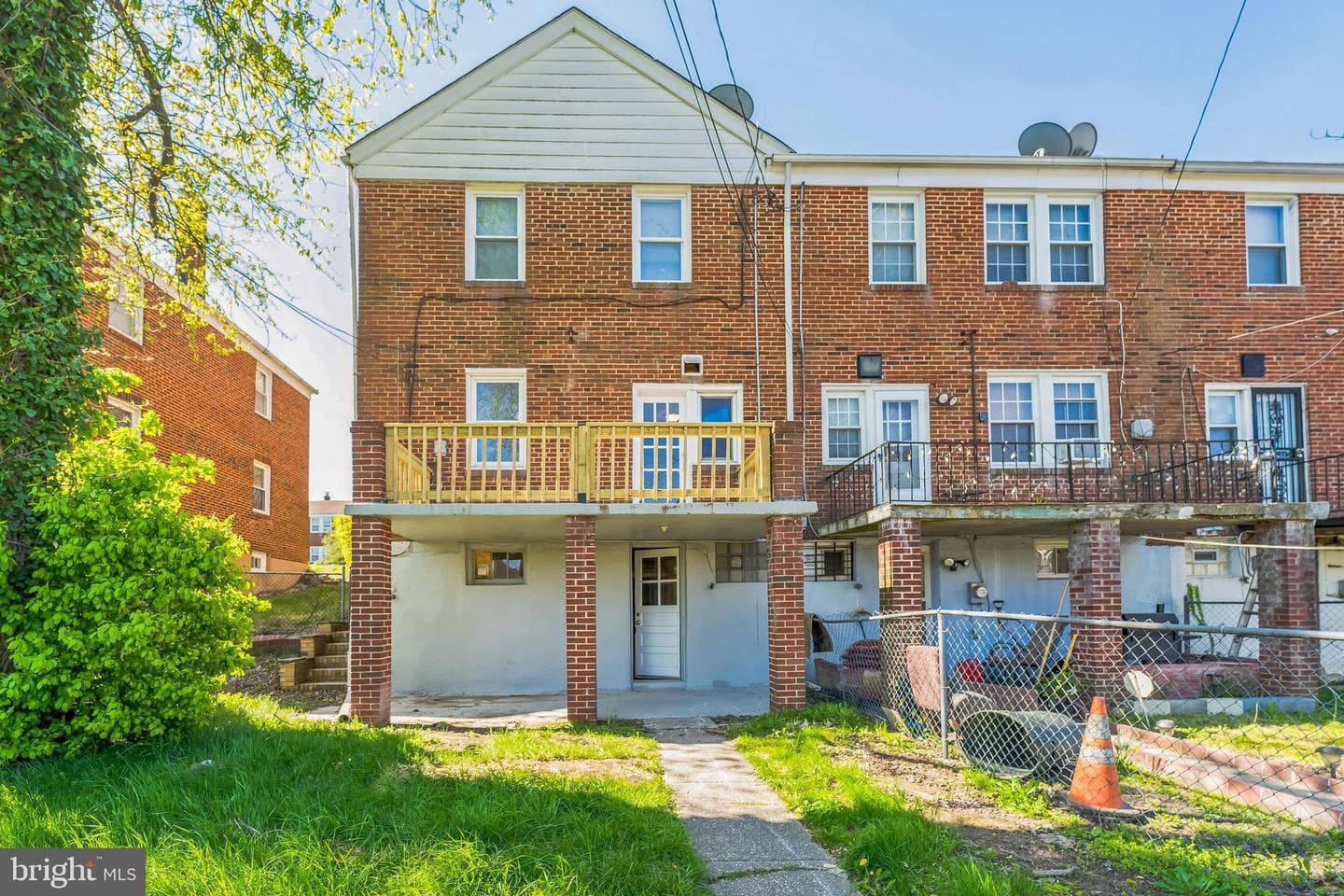 1646 Northwick Road photo 3