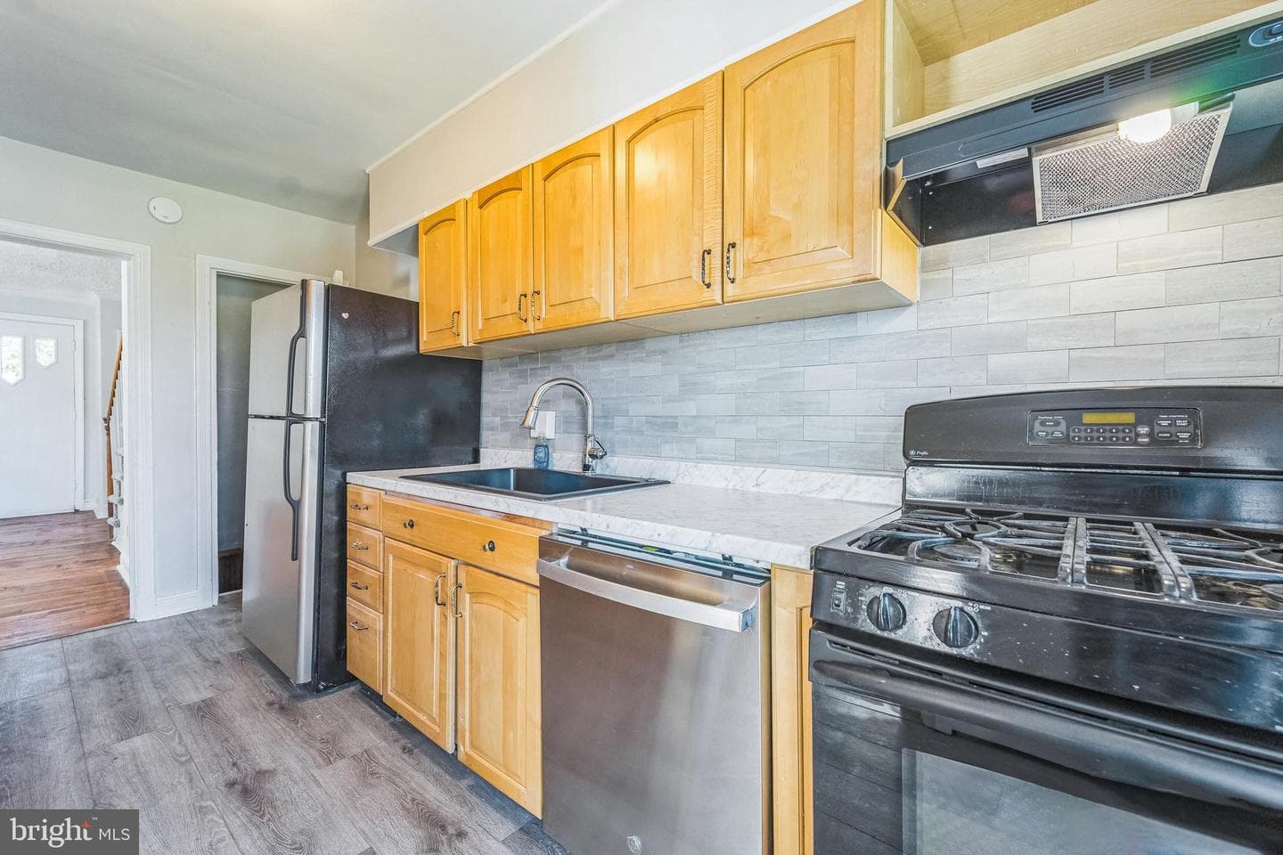 1646 Northwick Road photo 9