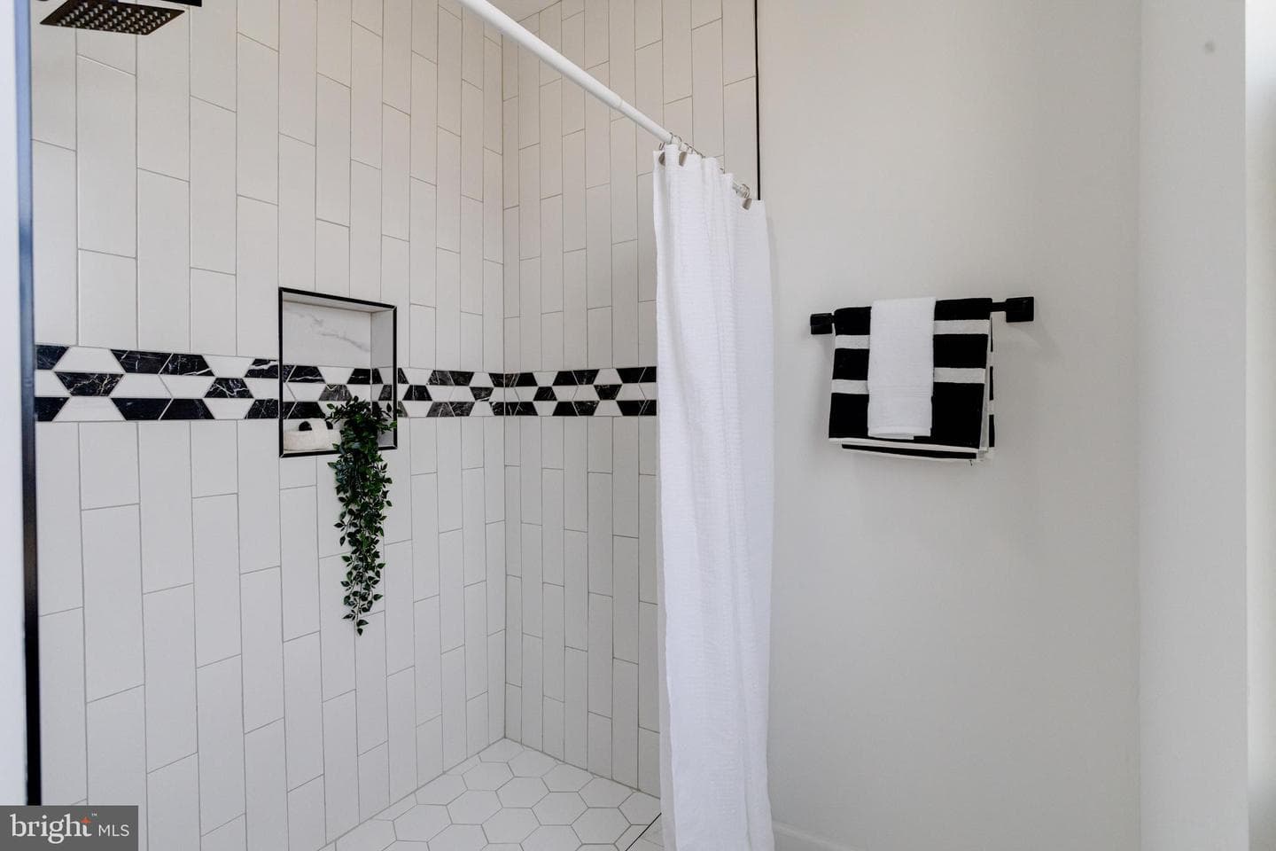 2409 Garrison Boulevard photo 35