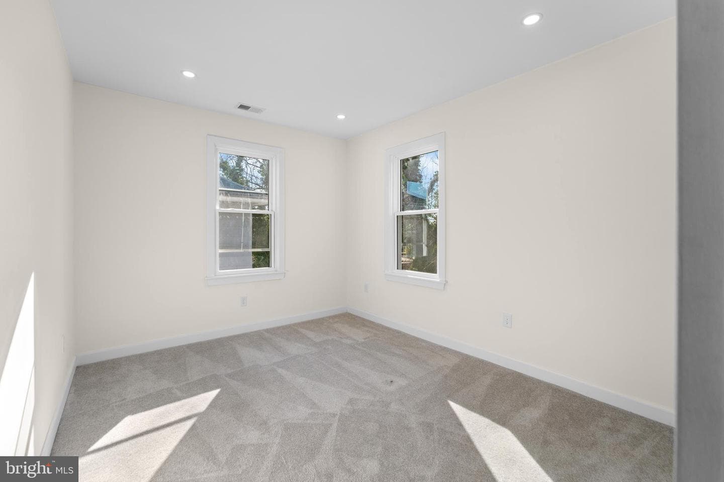 509 Mccabe Avenue photo 29