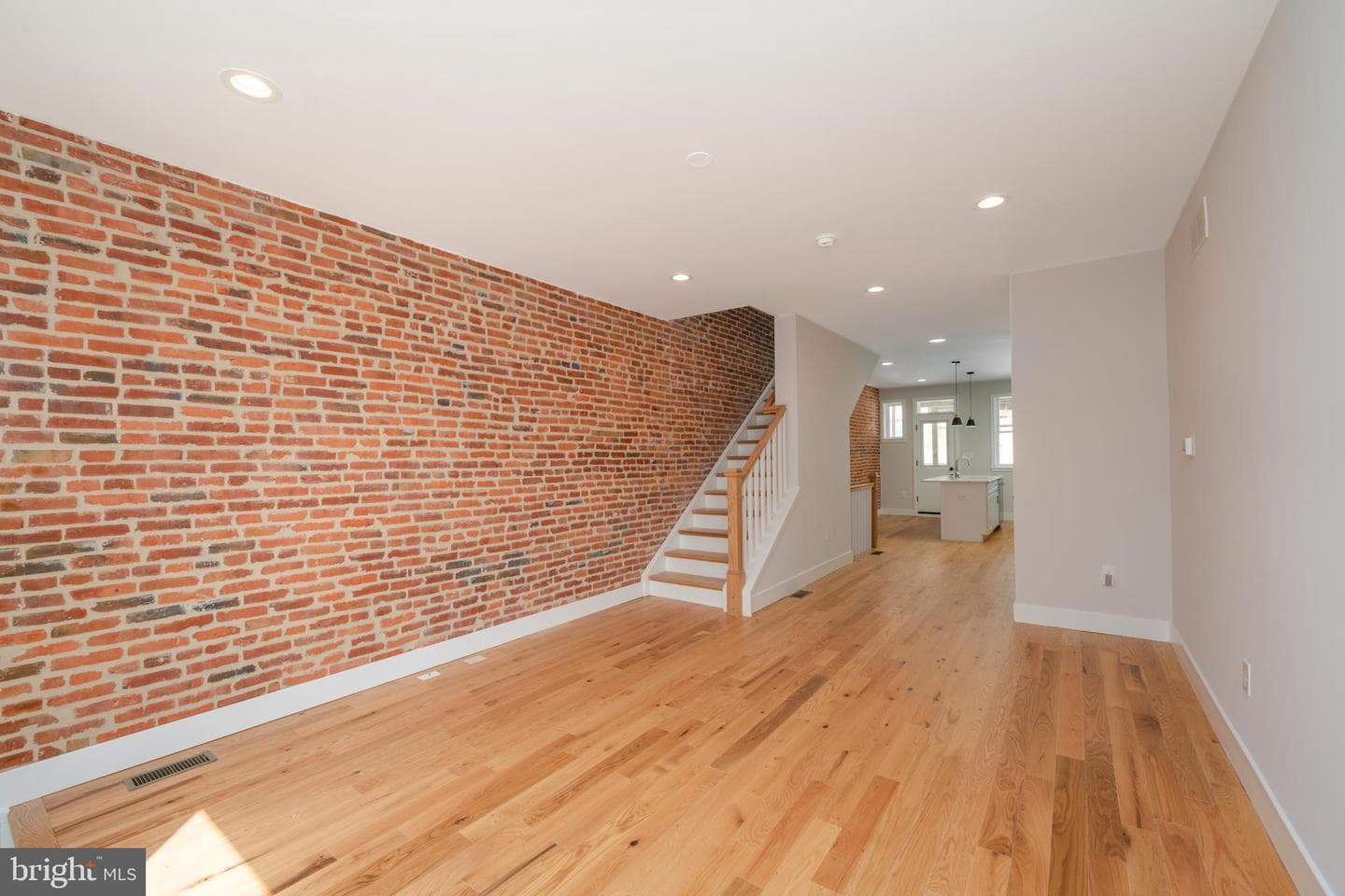 3806 Foster Avenue photo 3