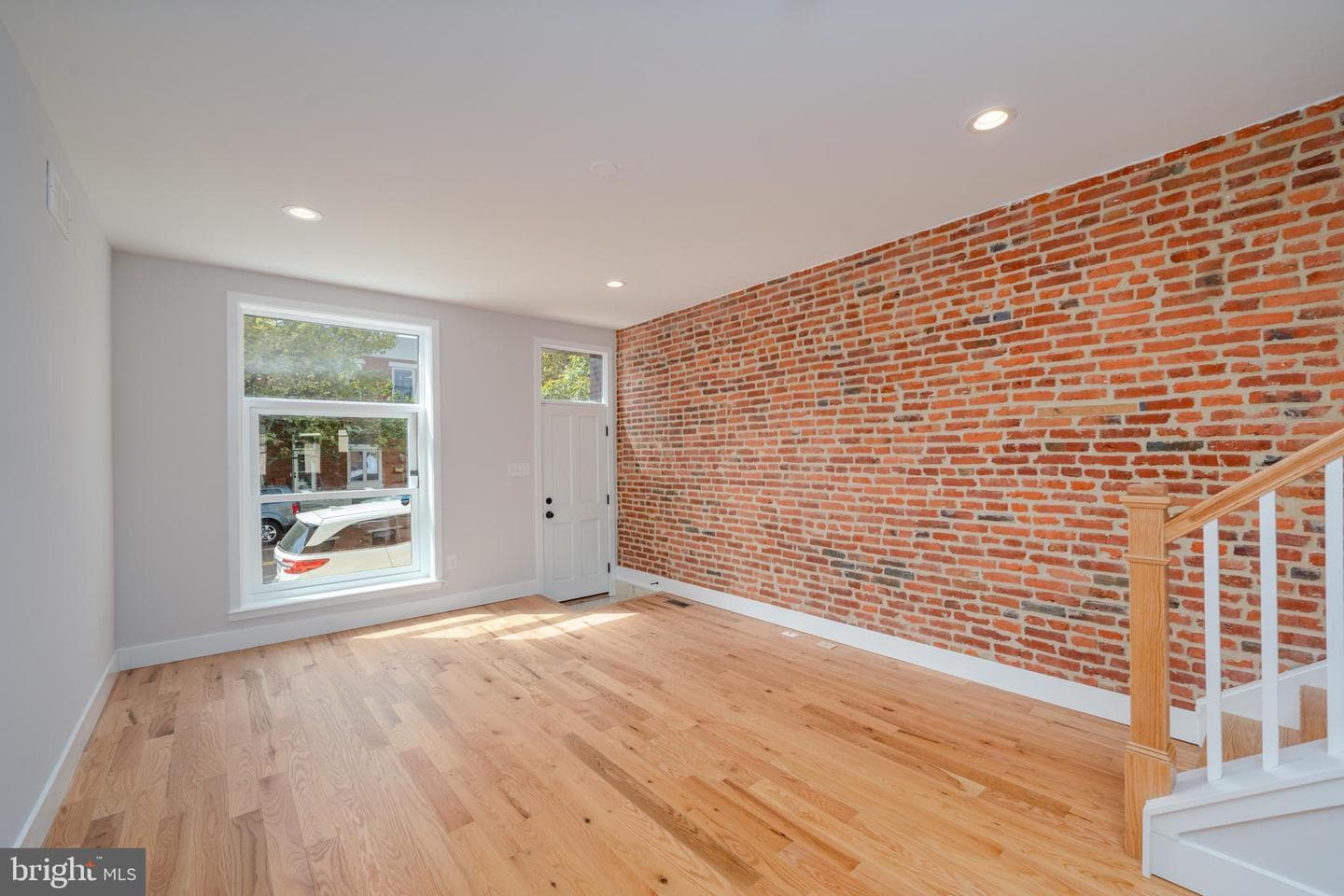 3806 Foster Avenue photo 4