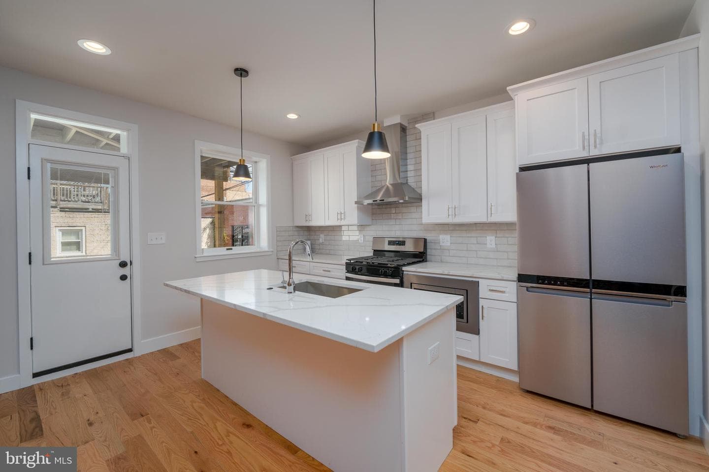 3806 Foster Avenue photo 8