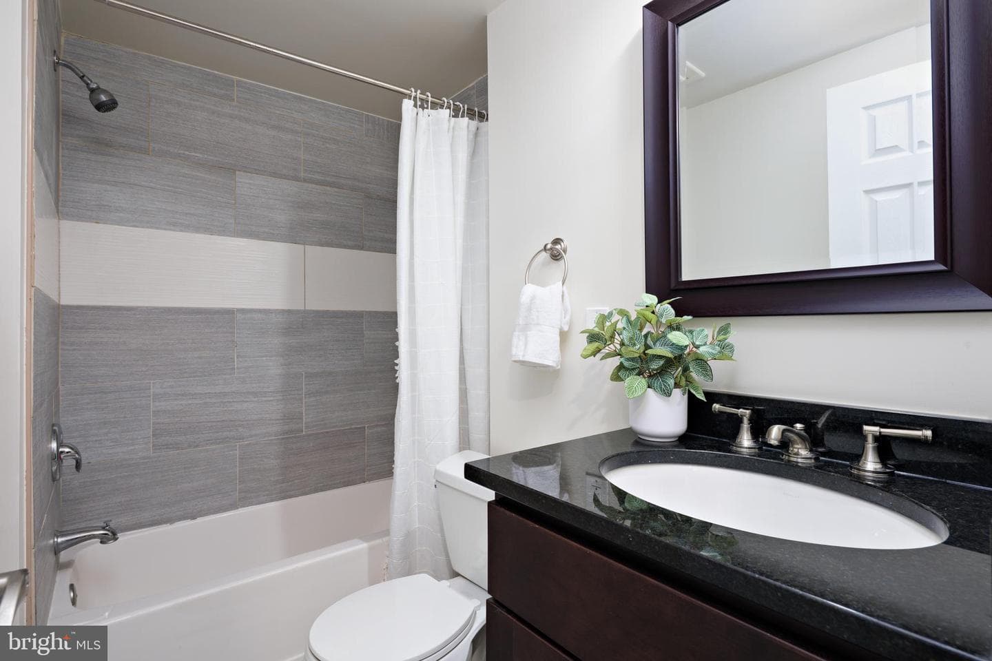 2211 Essex Street photo 22
