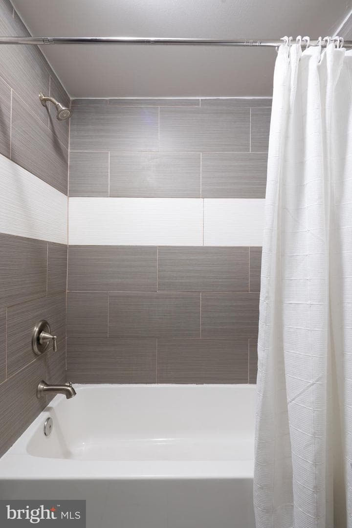 2211 Essex Street photo 23