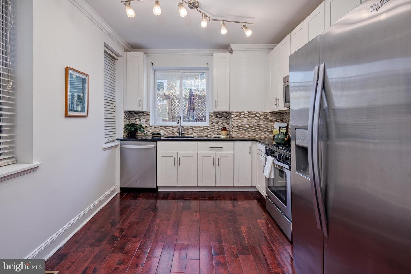 2211 Essex Street photo 8