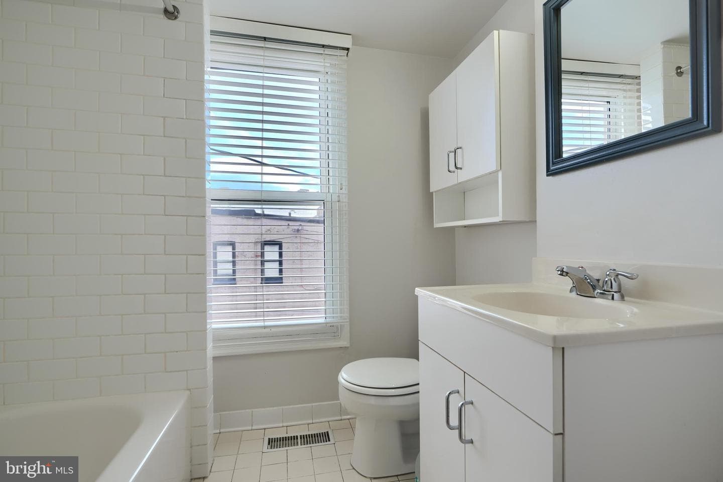 509 E Randall Street photo 21