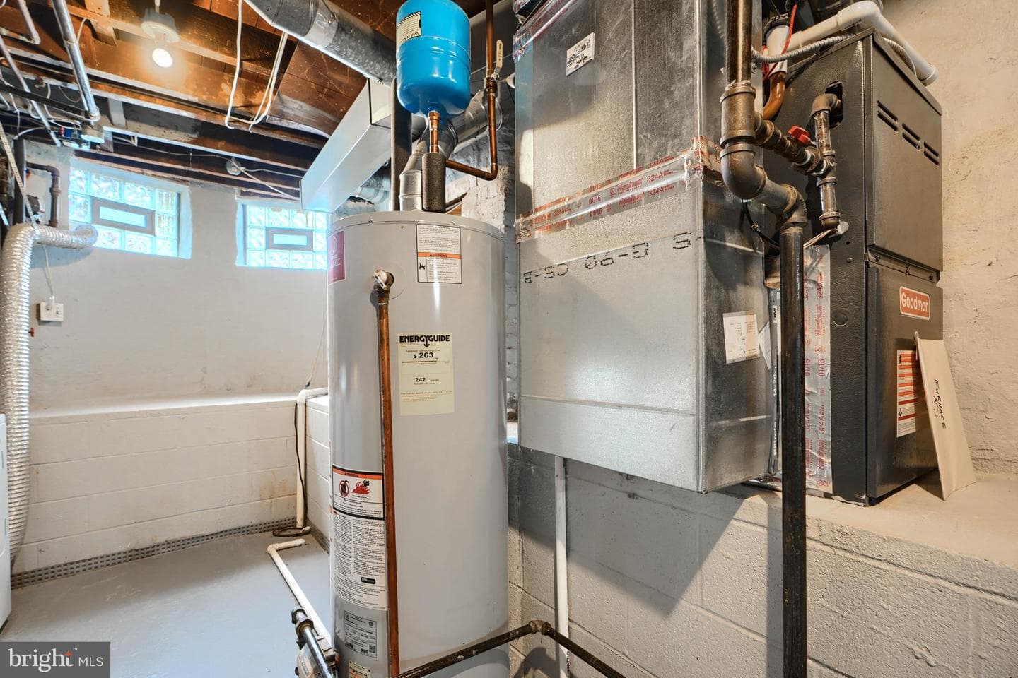 509 E Randall Street photo 26