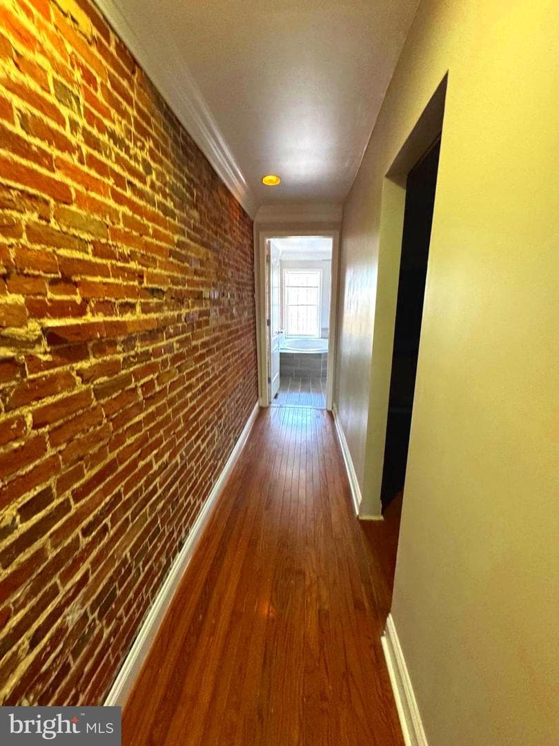 1303 W Cross Street W photo 14