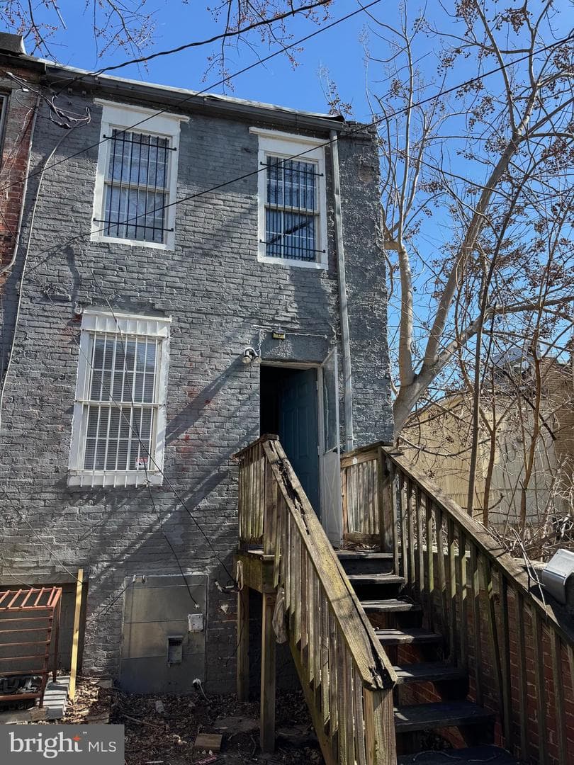 1303 W Cross Street W photo 20
