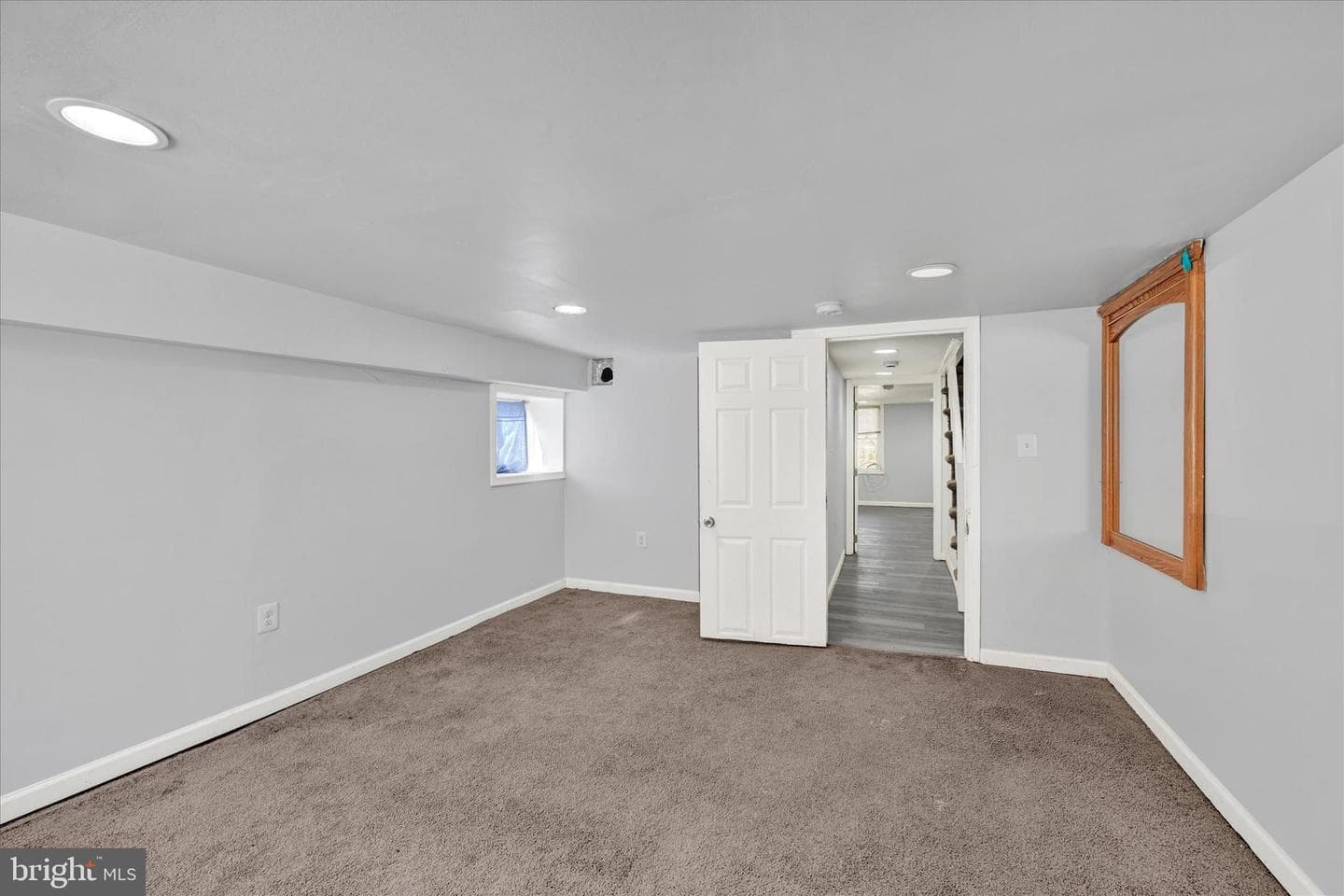 400 N Curley Street photo 15