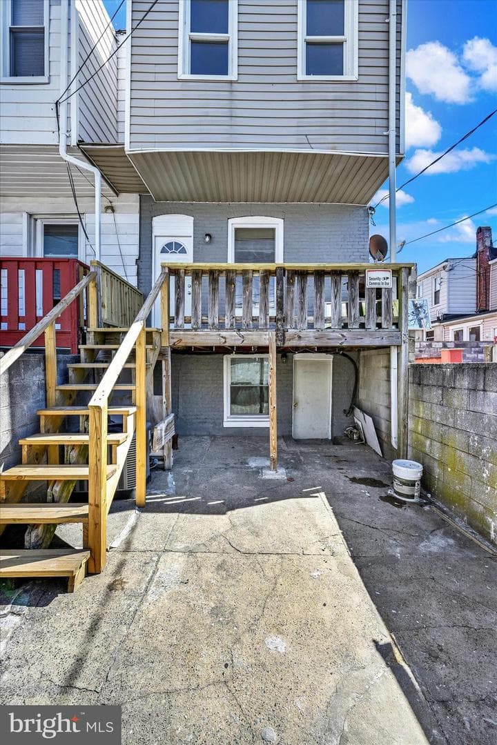 400 N Curley Street photo 29