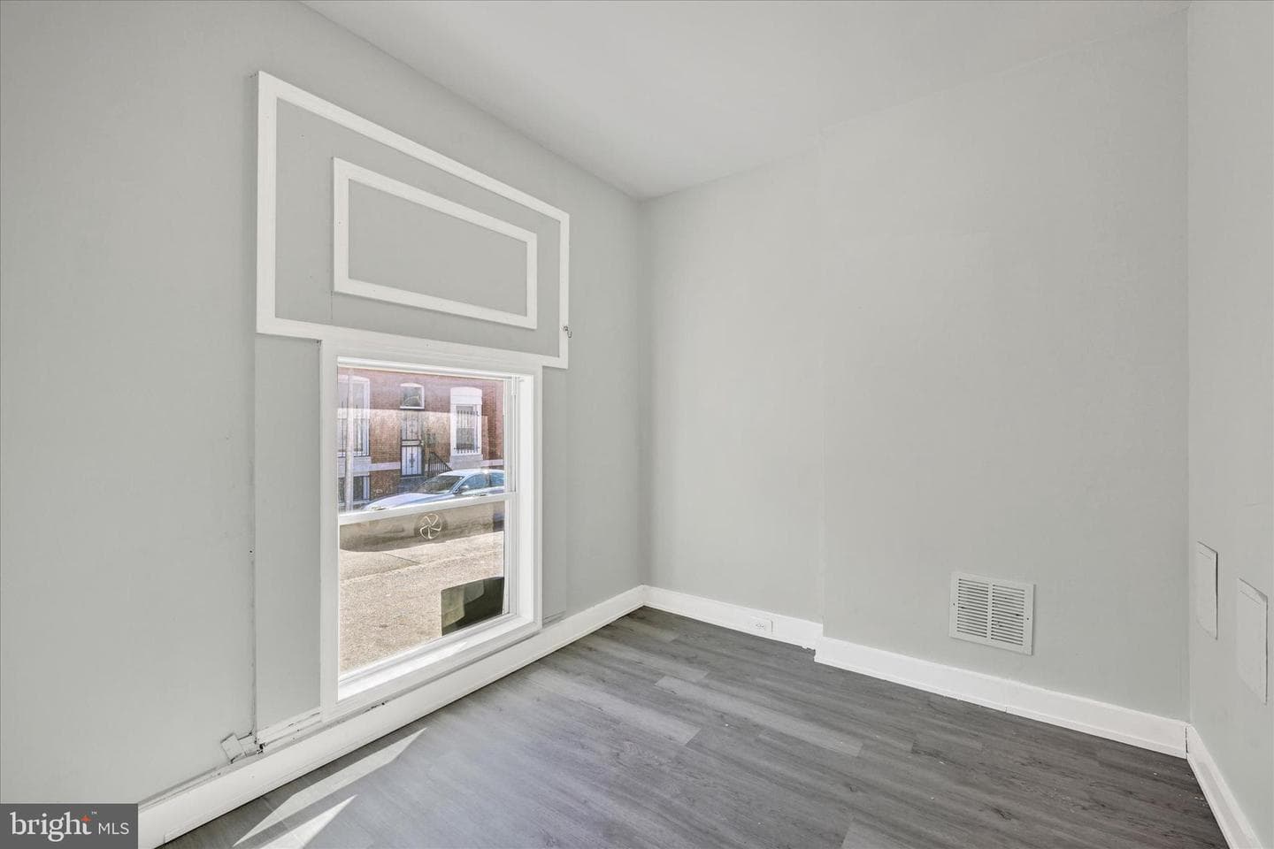 400 N Curley Street photo 6