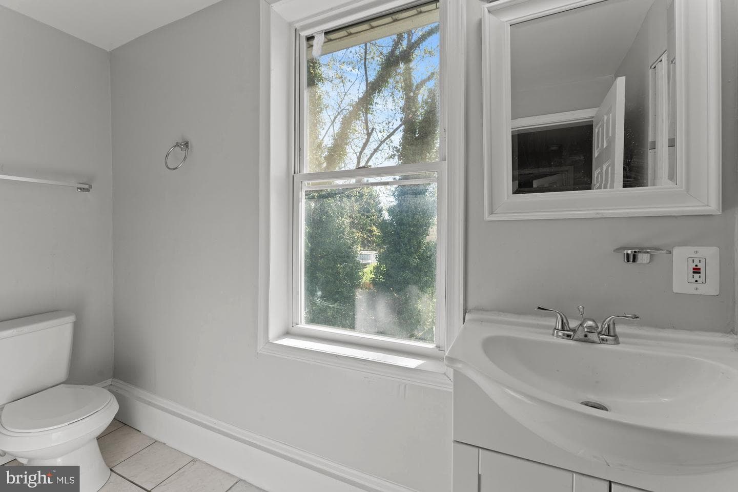 4004 Fleetwood Avenue photo 12