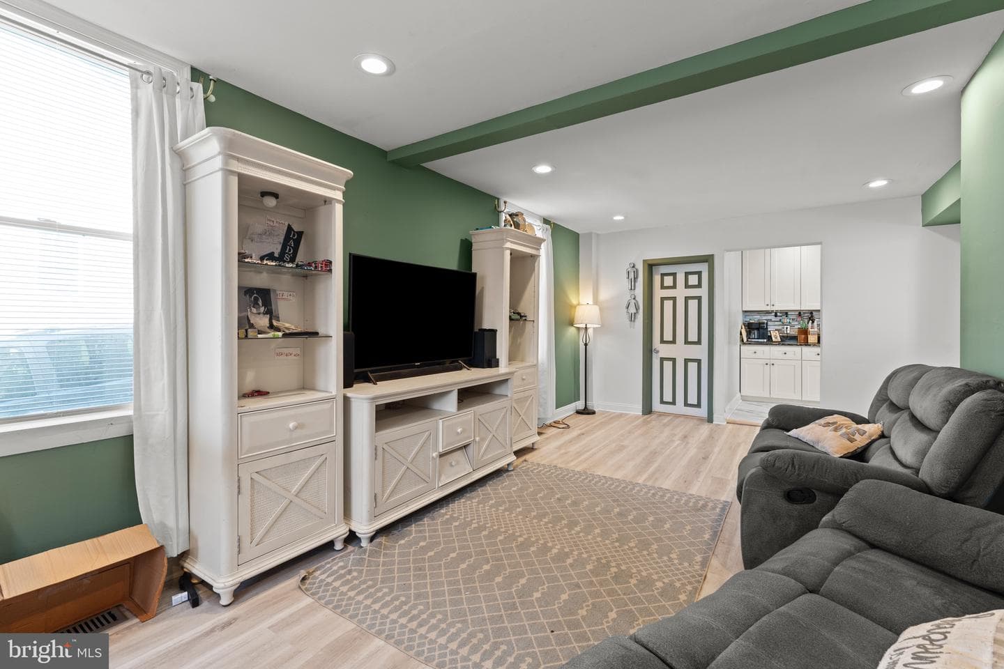 4004 Fleetwood Avenue photo 9