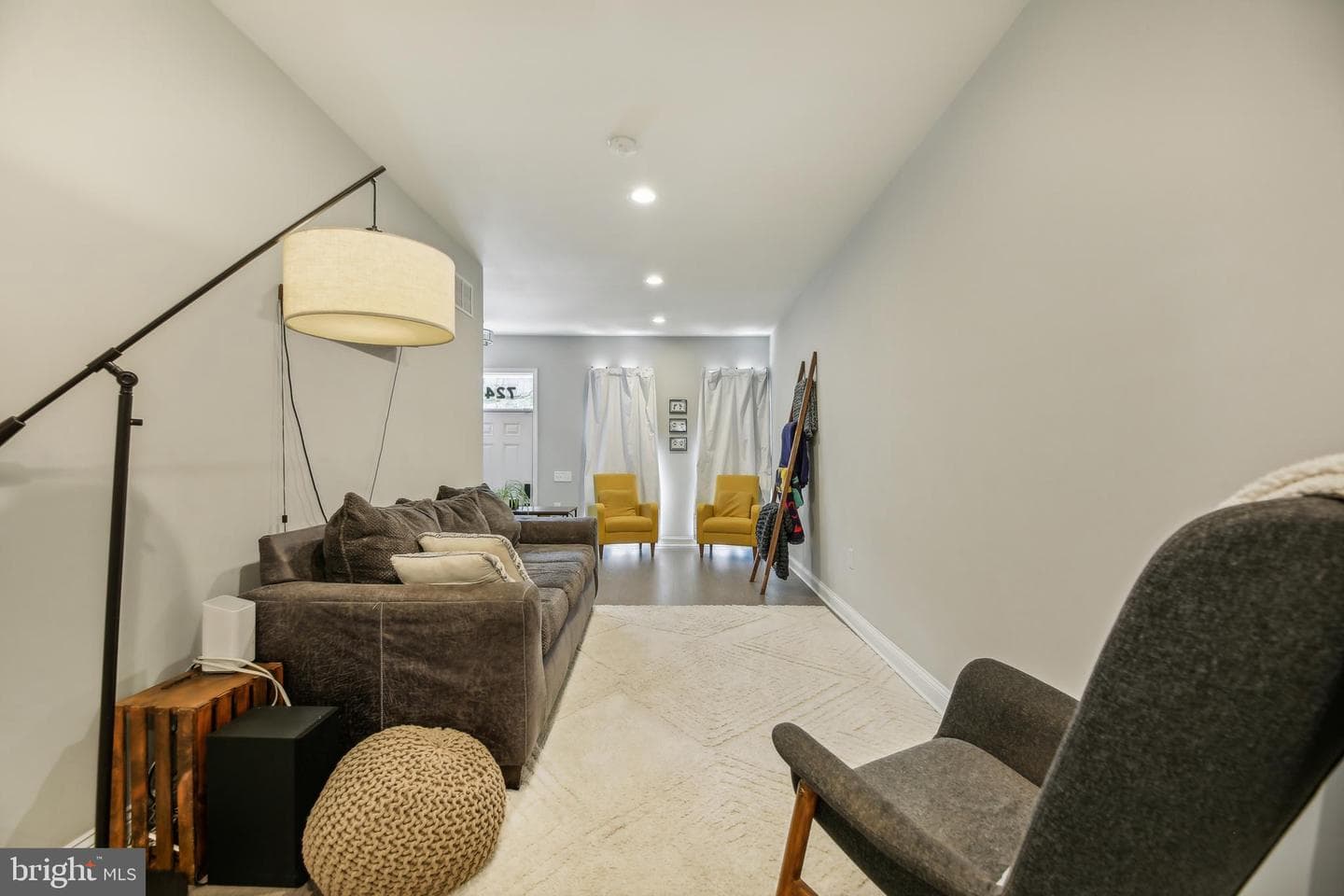 724 Dolphin Street photo 10