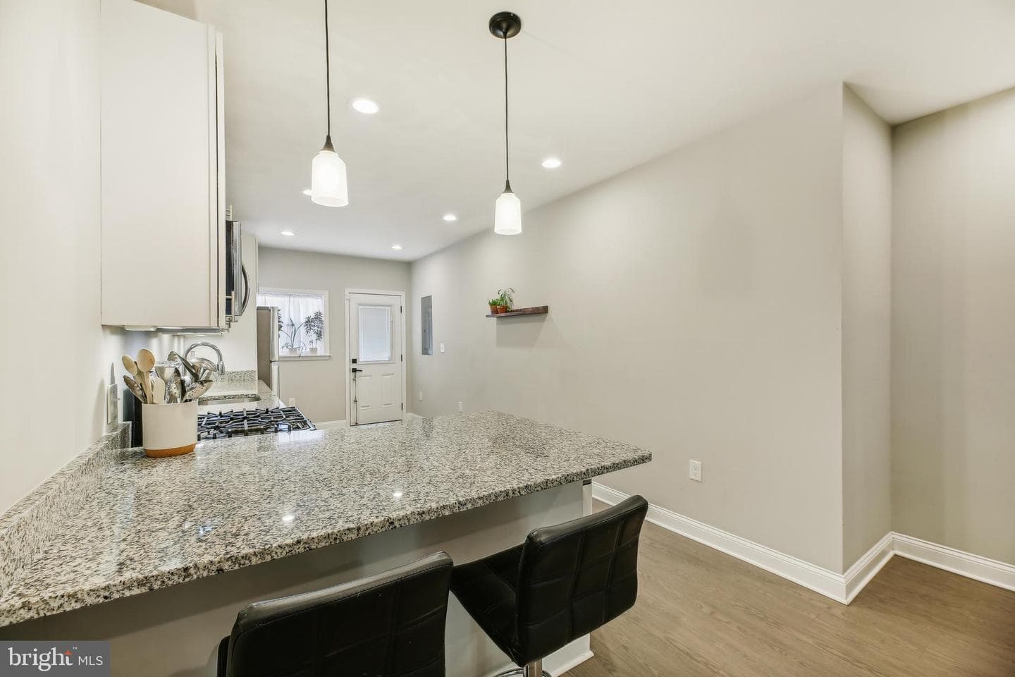 724 Dolphin Street photo 12