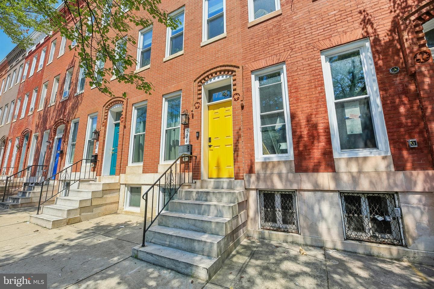 724 Dolphin Street photo 2