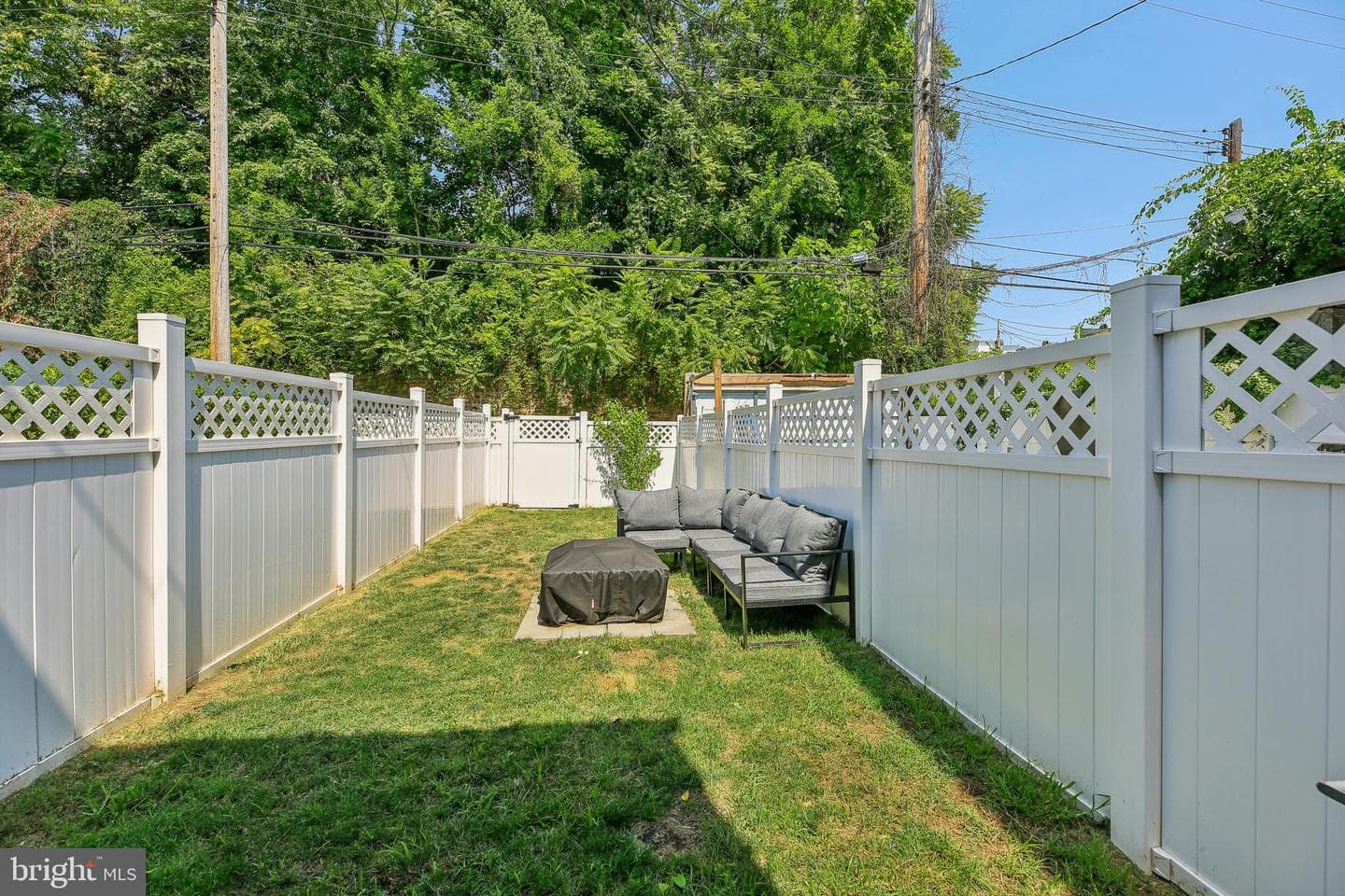 724 Dolphin Street photo 32