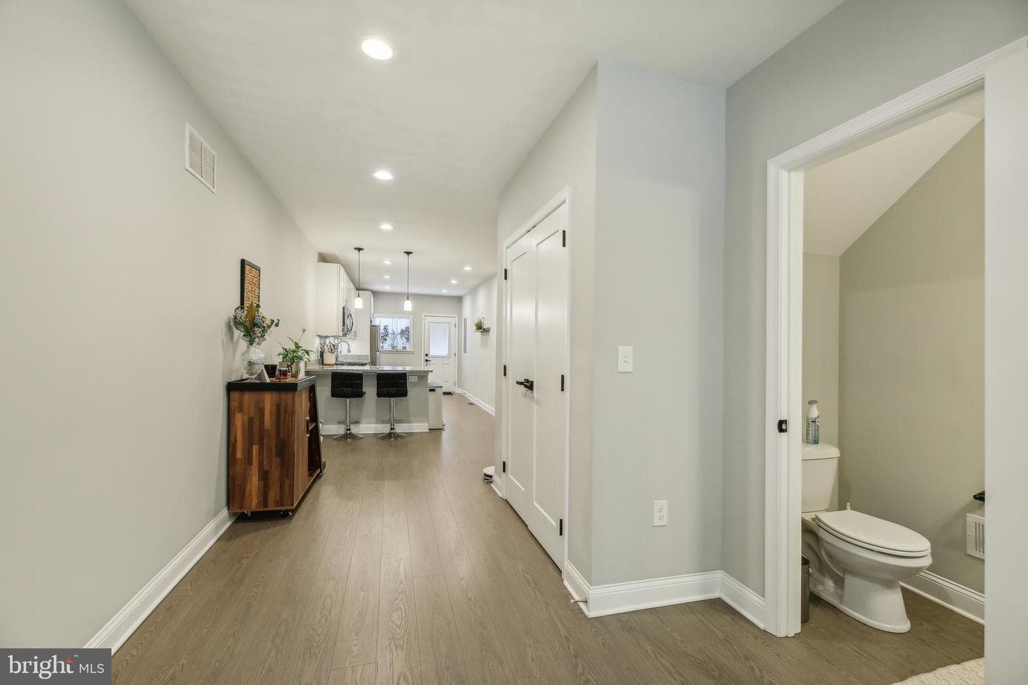 724 Dolphin Street photo 8