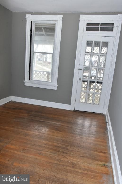 2033 N Fulton Avenue photo 15