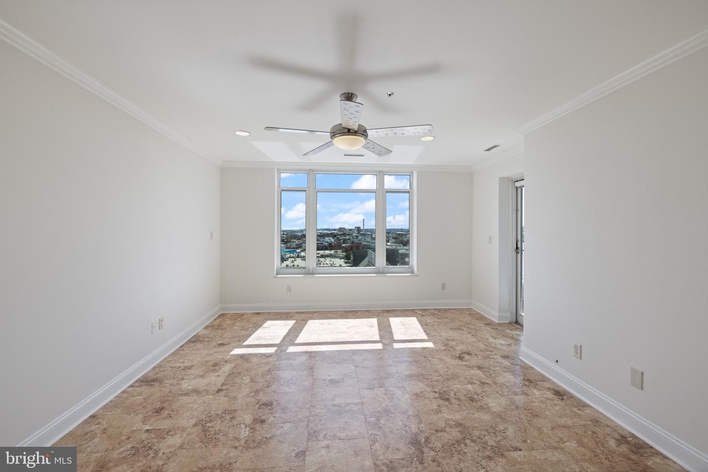 100 Harborview Drive #910 photo 17