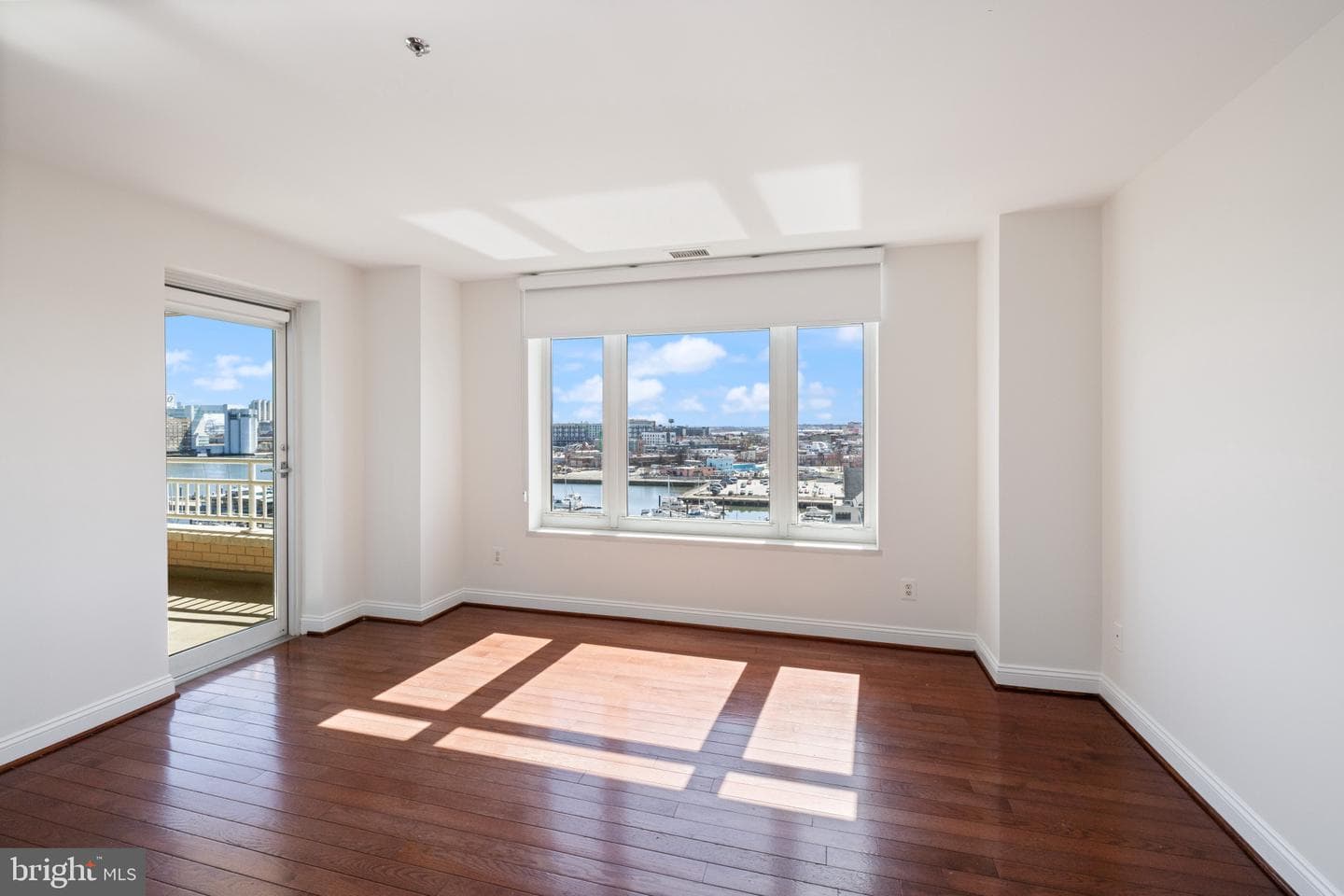 100 Harborview Drive #910 photo 18