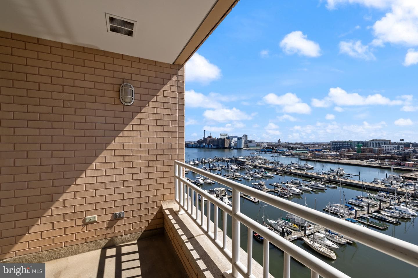 100 Harborview Drive #910 photo 26