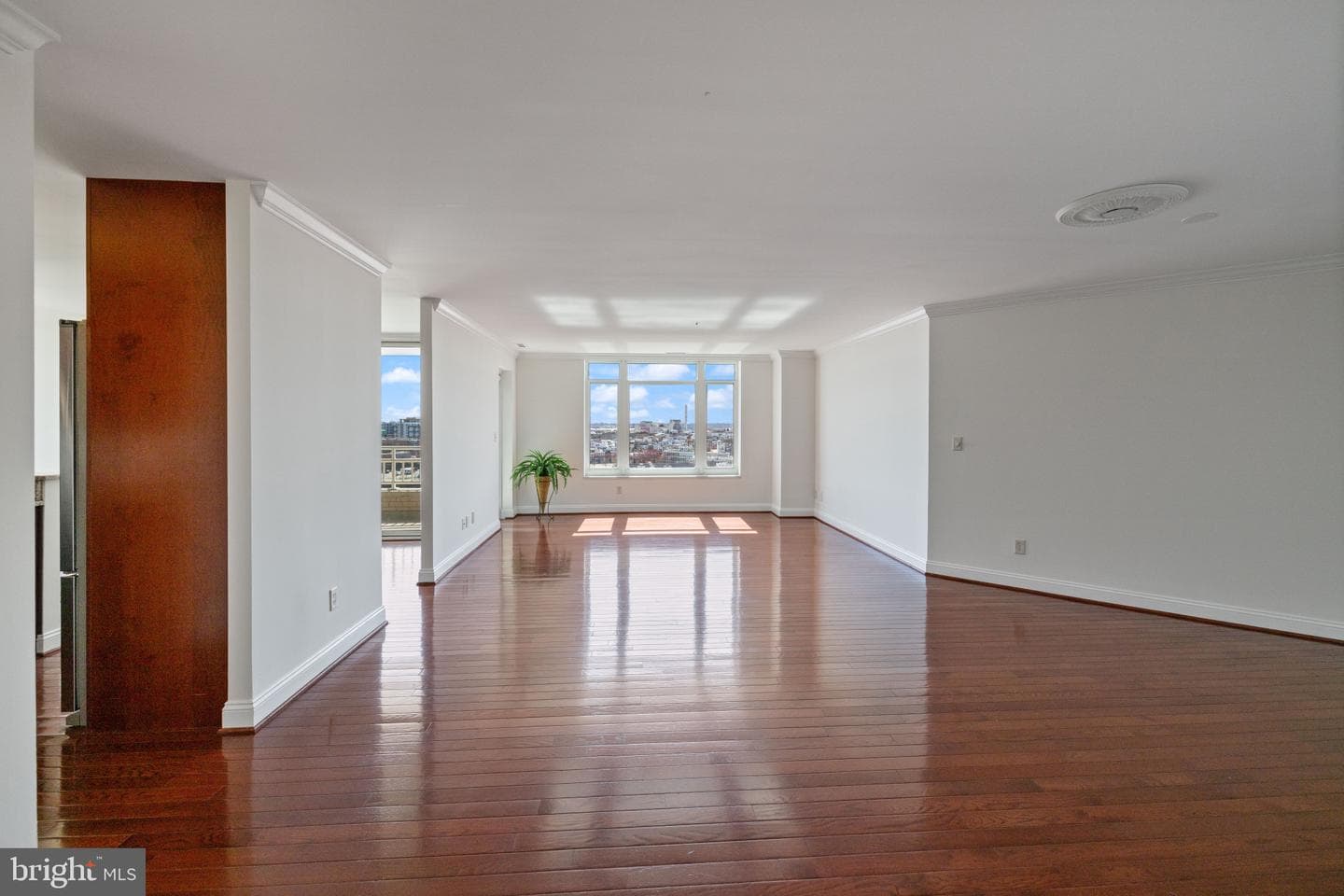 100 Harborview Drive #910 photo 4