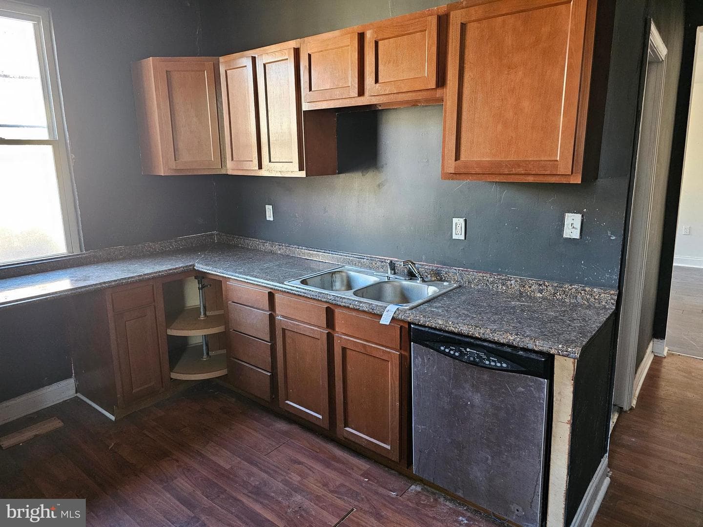 1824 Ashburton Street photo 11