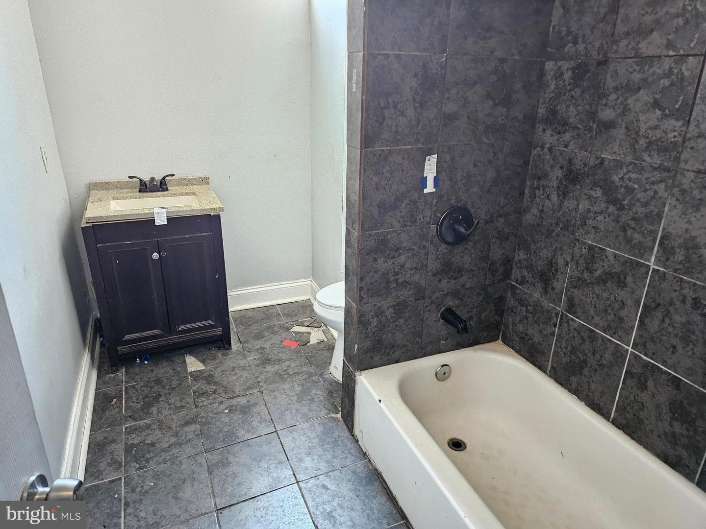 1824 Ashburton Street photo 9