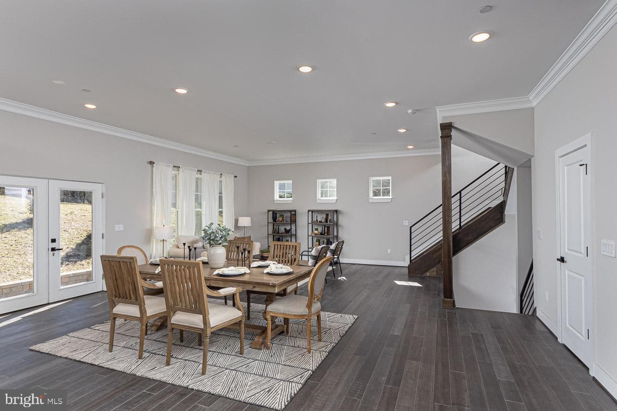 1032 Terrace Glen photo 16