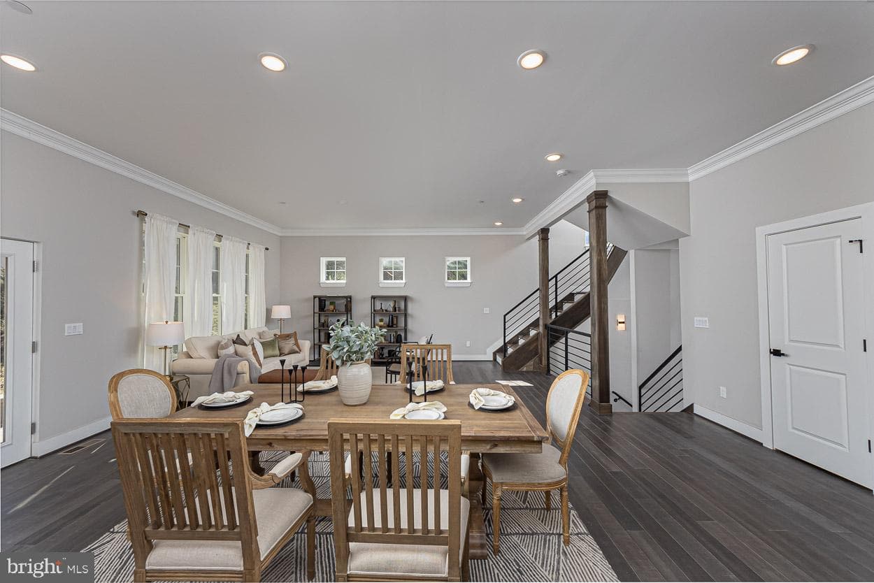 1032 Terrace Glen photo 18