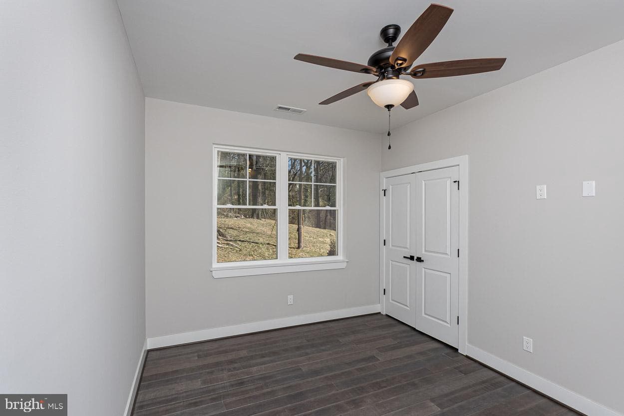 1032 Terrace Glen photo 27