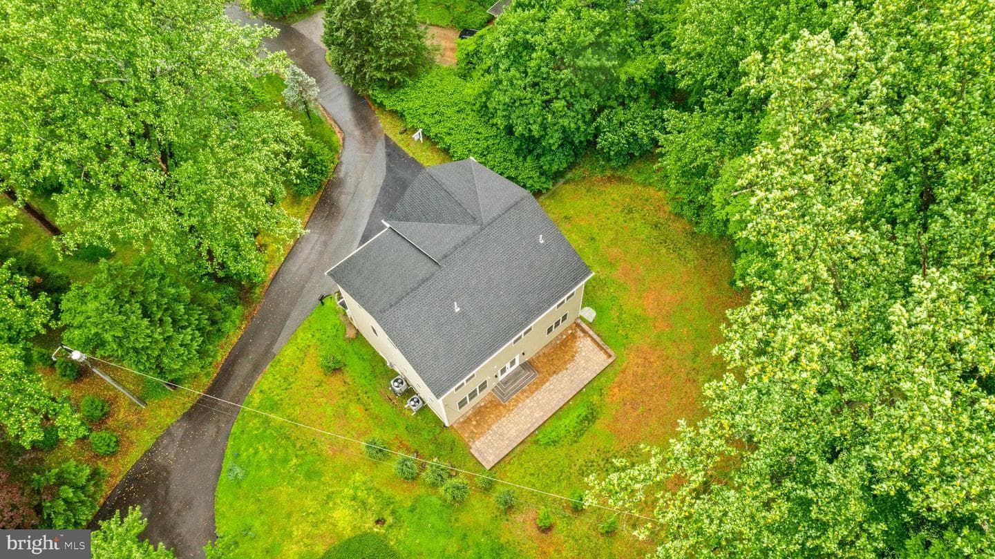 1032 Terrace Glen photo 40