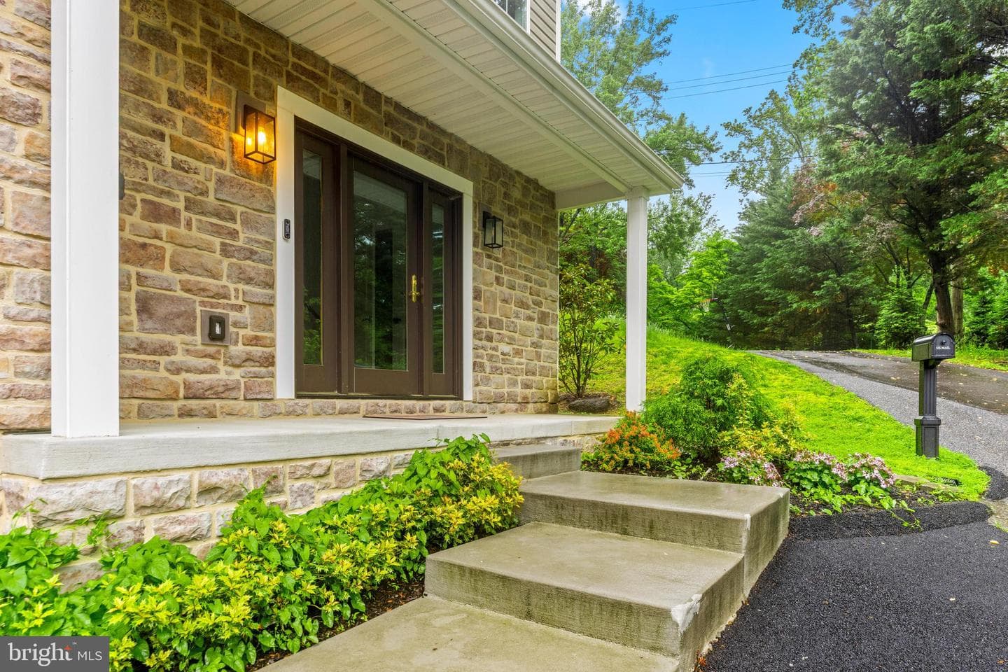 1032 Terrace Glen photo 5