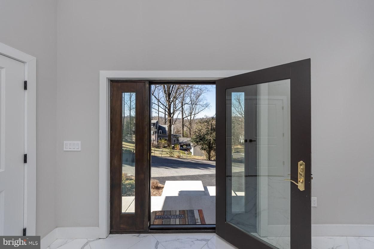 1032 Terrace Glen photo 6