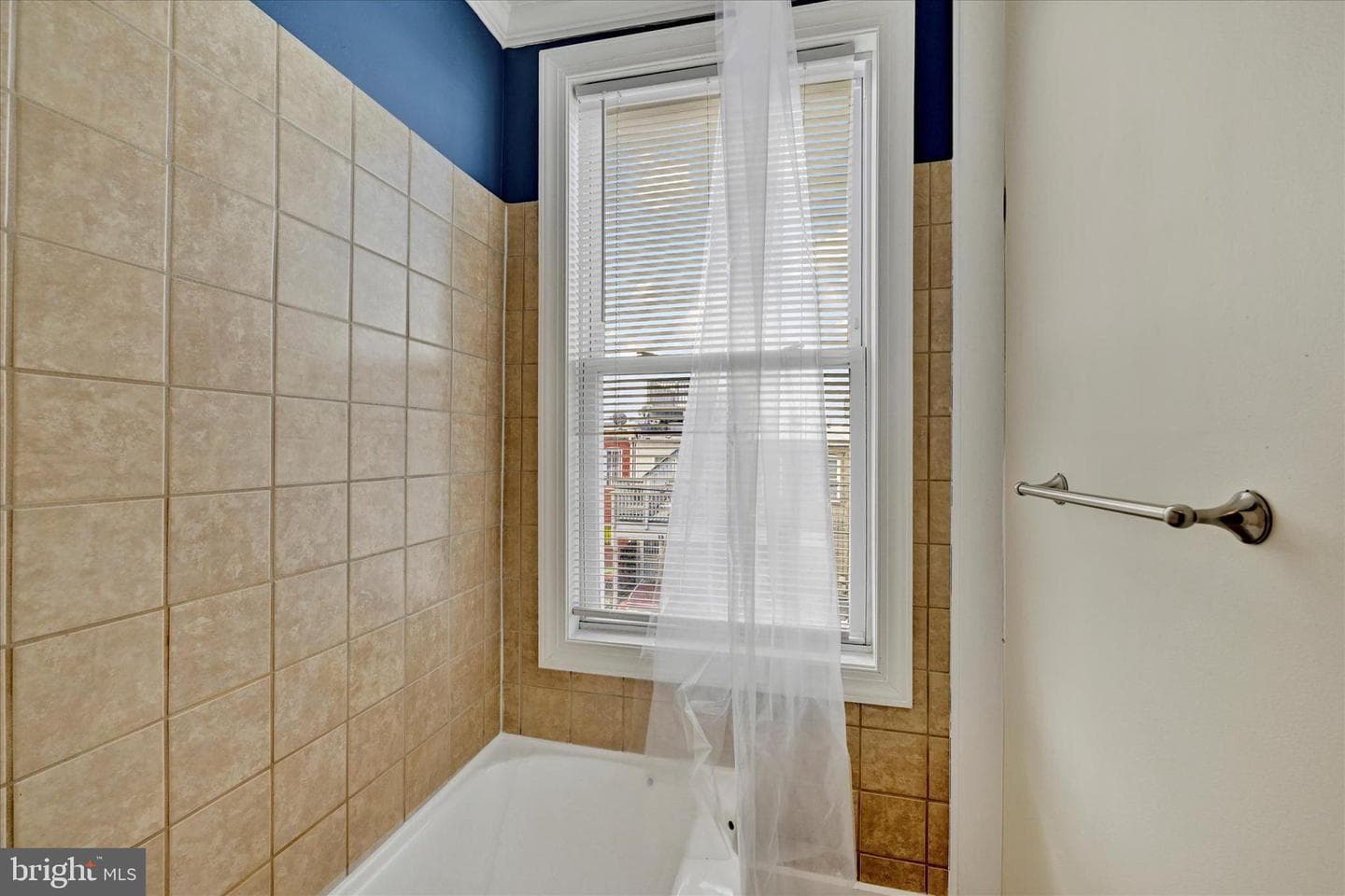 12 S Robinson Street photo 14