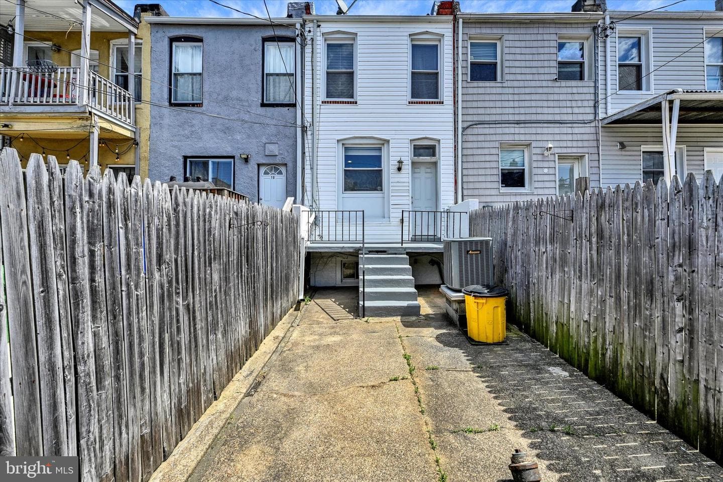 12 S Robinson Street photo 17