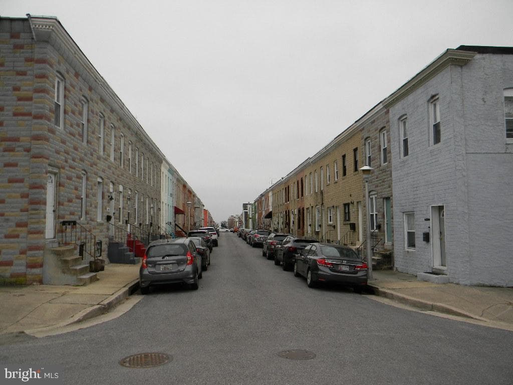 2953 Miles Avenue photo 8