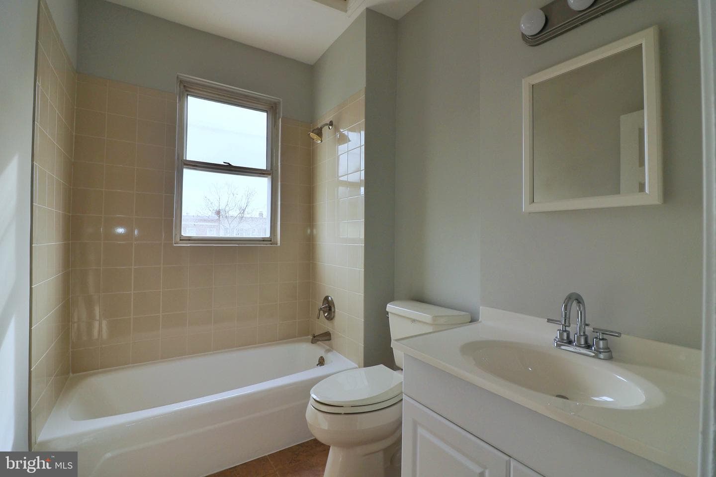 1532 N Pulaski Street photo 9